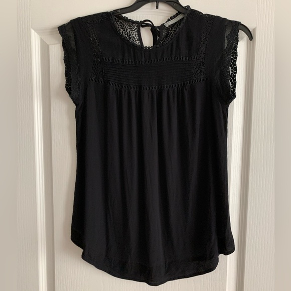Daniel Rainn Tops - Black blouse by Daniel Rainn size Large